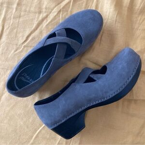 Dansko Gray Suede Leather Slip-On Shoes, Comfortable Design, size 9.5 40